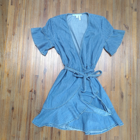 Draper James Dresses & Skirts - Draper James Light Blue Mini Wrap Dress